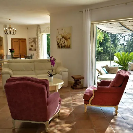 Villa Peaceful In Paul De Vence With Pool